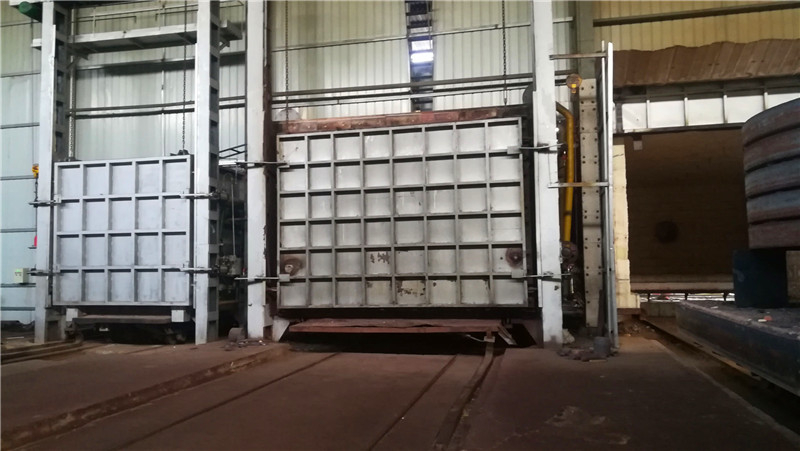 為磨機(jī)、窯做的大齒輪及輪帶的熱處理爐